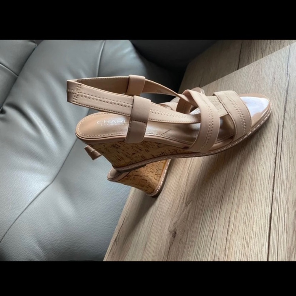 Charles by Charles David Ivory Wedge Sandals SZ:7